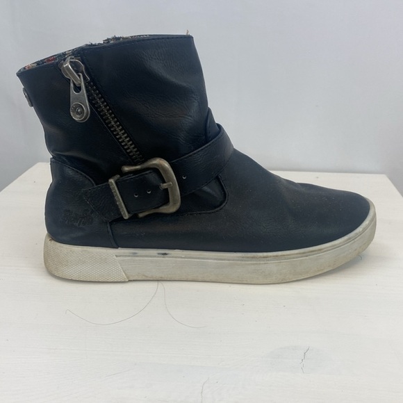 Blowfish Ankle Boots with 1" Platform - Picture 4 of 12